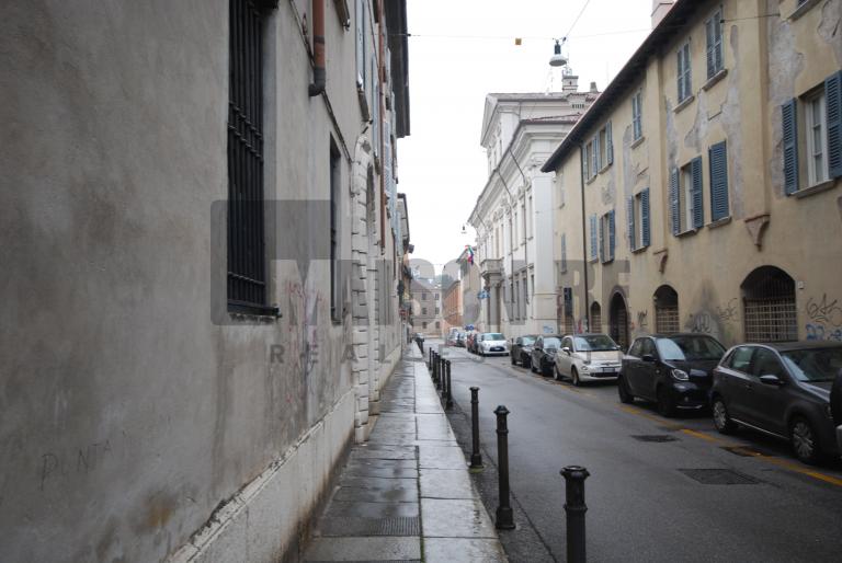 img_277_00001.jpg img_277_00001.jpg